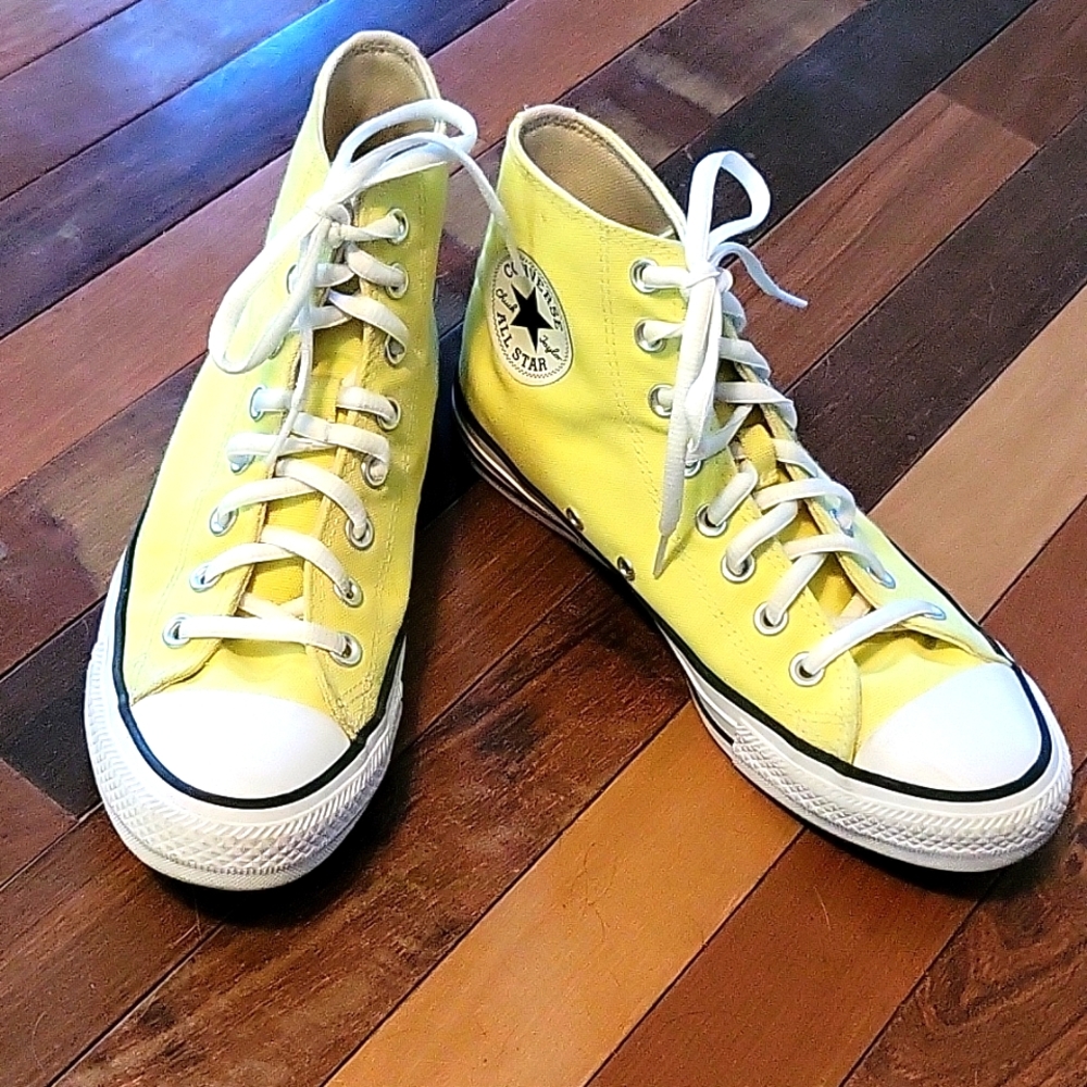 Chuck Taylor ⭐️ All Star Unisex Clasic High Top, M 6.5 W 8.5, Neon Yellow